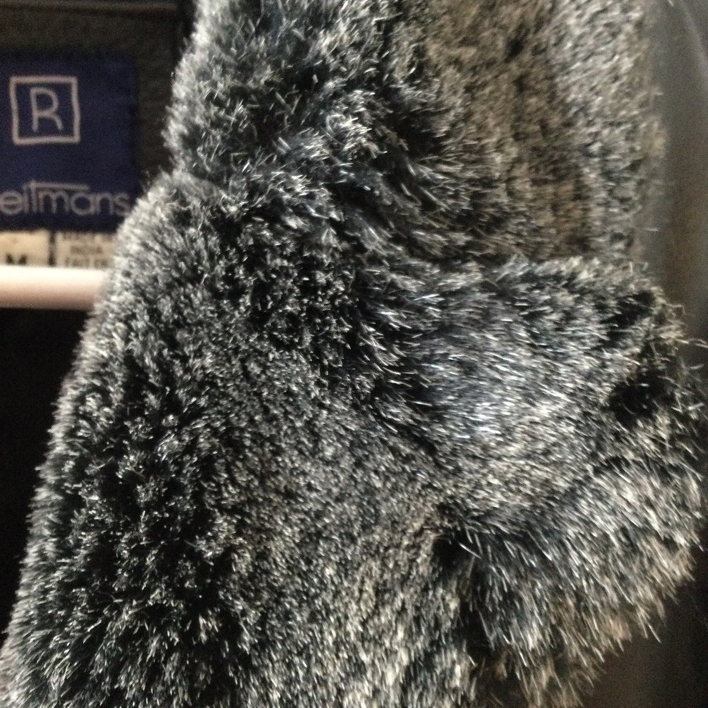Soft black leather jacket, Fuax fur collar - Picture 8 of 14